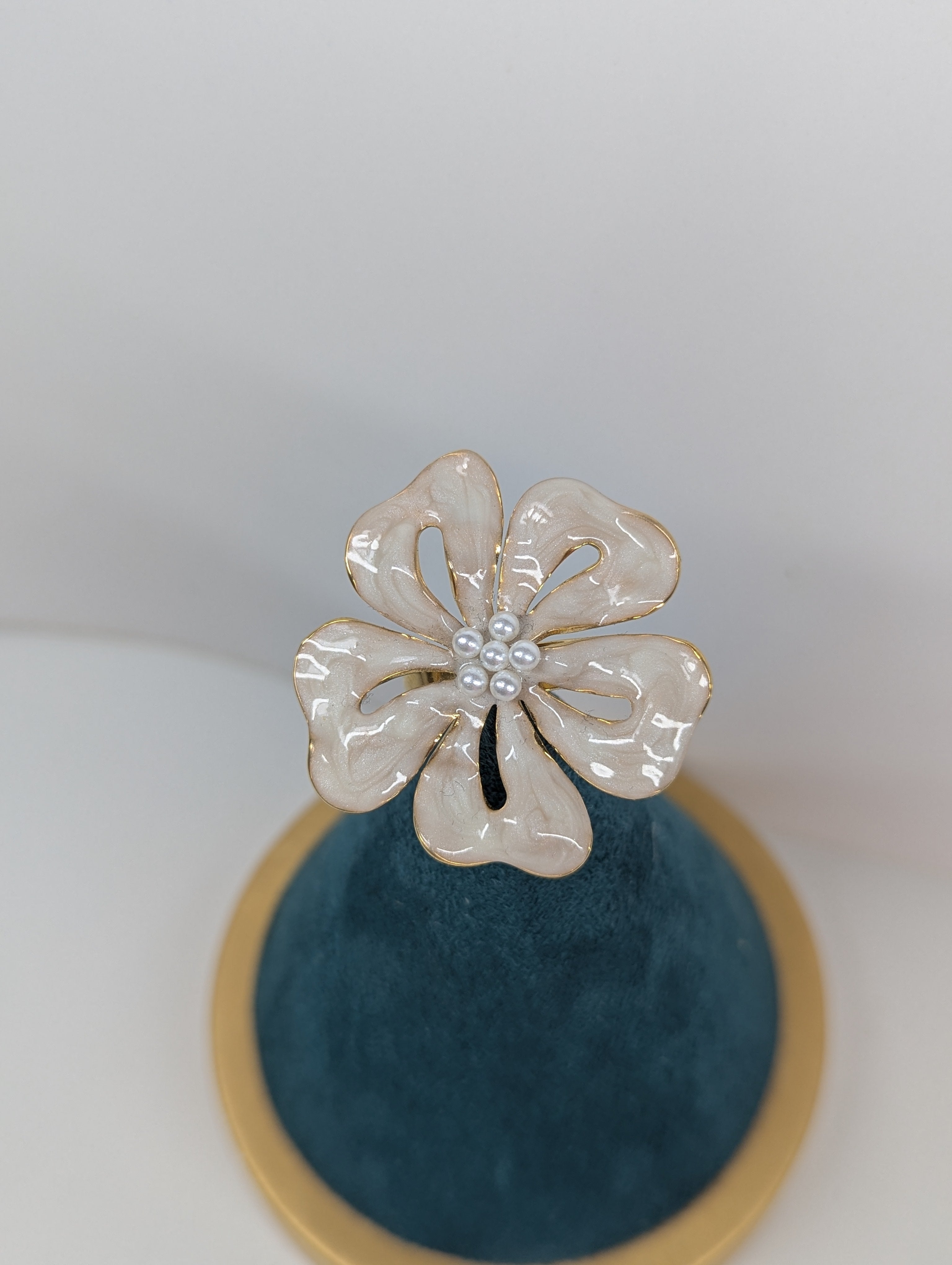 ANILLO "MAGNOLIA DE PERLAS"